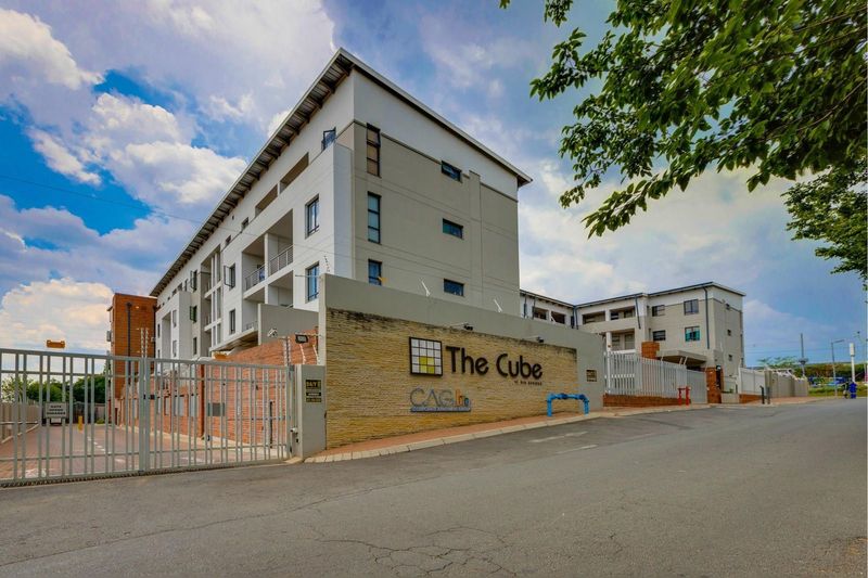 Don’t miss this opportunity to own a 1 bedroom apartment at The Cube in Edenburg Sandton