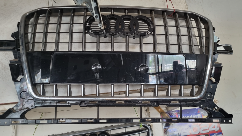 AUDI Q5 GRILL FOR SALE