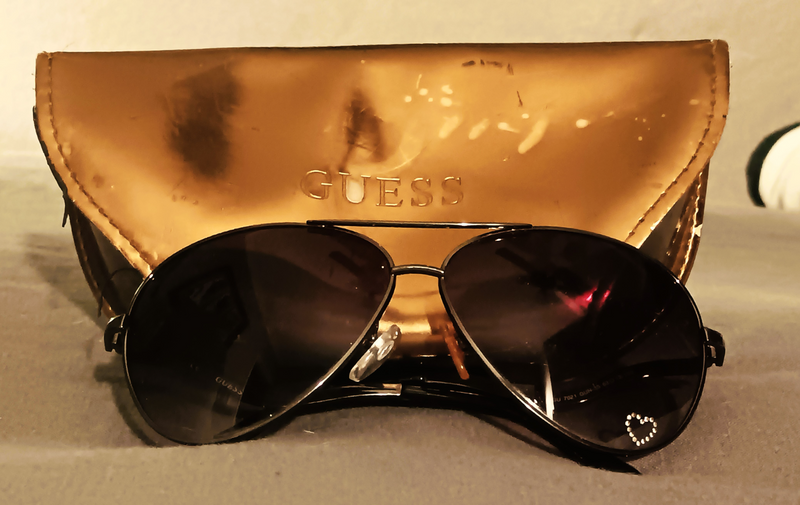 Ladies Guess Aviator Full Rim Frames sunglasses, with heart