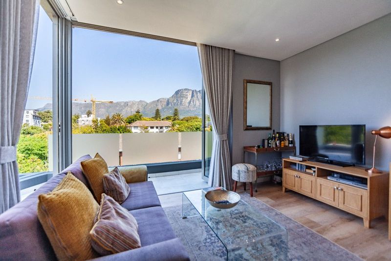2-Bedroom Apartment with Magnificent Mountain Views and Wrap-around Balcony