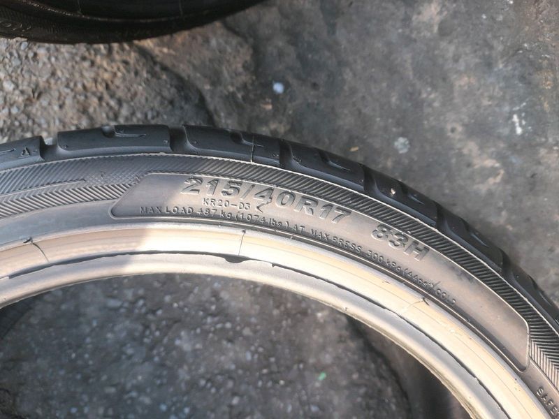 Fairly used Tyres 215/40/R17 RADIAL IS AVAILABLE NOW IN STOCK 95% TREAD LIFE ZUMA 061_706_1663