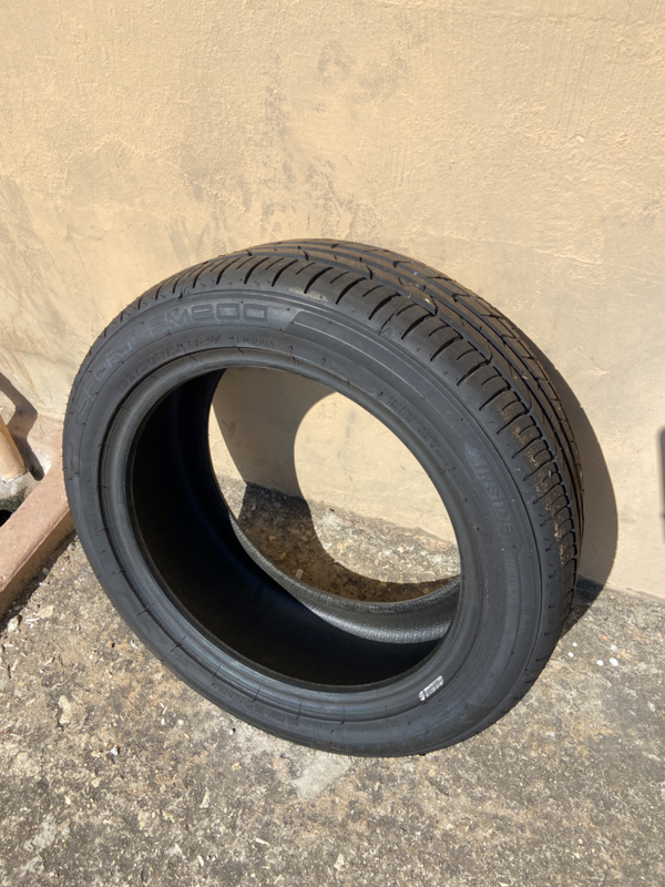Tyre for sale