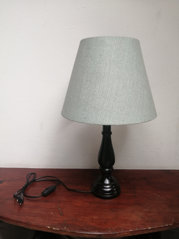 Lovely black table lamp.