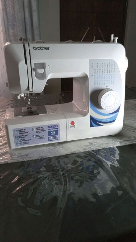 Sewing machine button 37 stitch functions nearest cash offer R5000