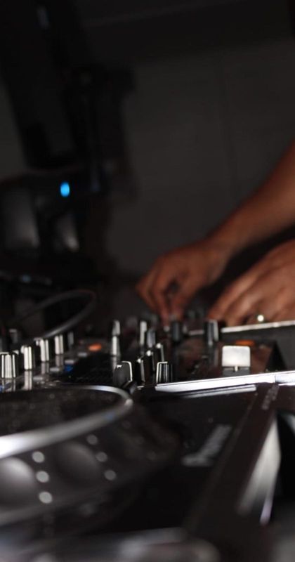 Dj services  old school, r&amp; b, hip hop, jazz everything you don&#39;t hear playing anymore