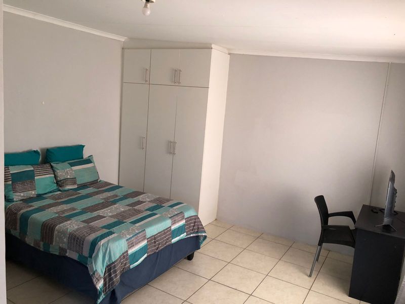 Nice 5 bedroom house To Rent in Kenhardt