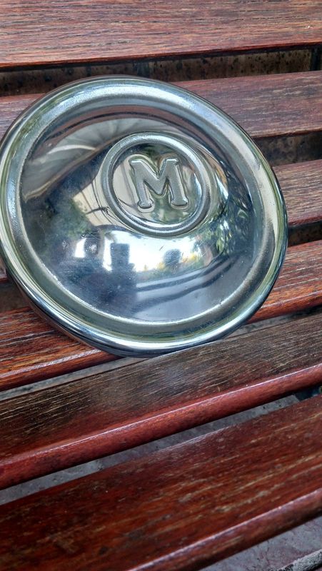 Morris mina hubcap for sale