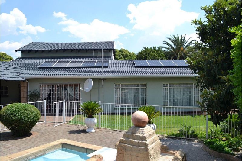 5 Bedroom house for sale in Wierda Park - Centurion