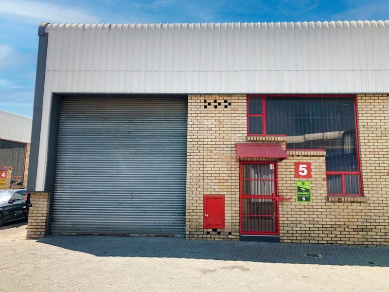 243m² Industrial To Let in Jet Park at R48.00 per m²