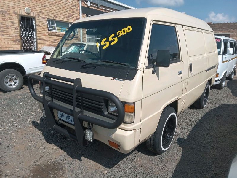 1991 Mitsubishi L300 Panel Van