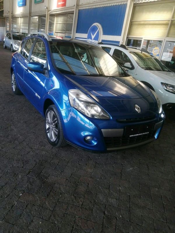 Renault clio 2021 model 1 5dci service history good condition 75000 kilometers on the clock