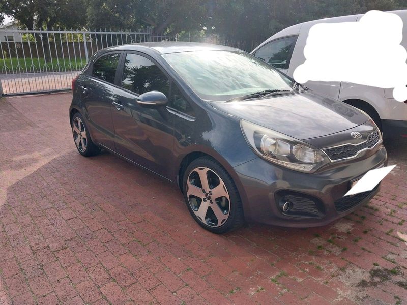 Kia Rio 1.4 Tec 2013