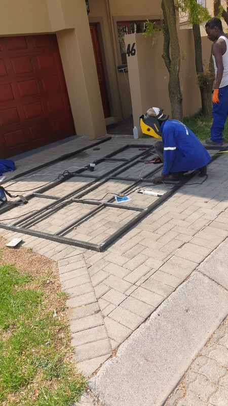 MALAWIAN WELDING SPECIALIST / GARDENER / GENERAL WORKER - REMEMBER(25) SEEKS WORK AROUND GAUTENG