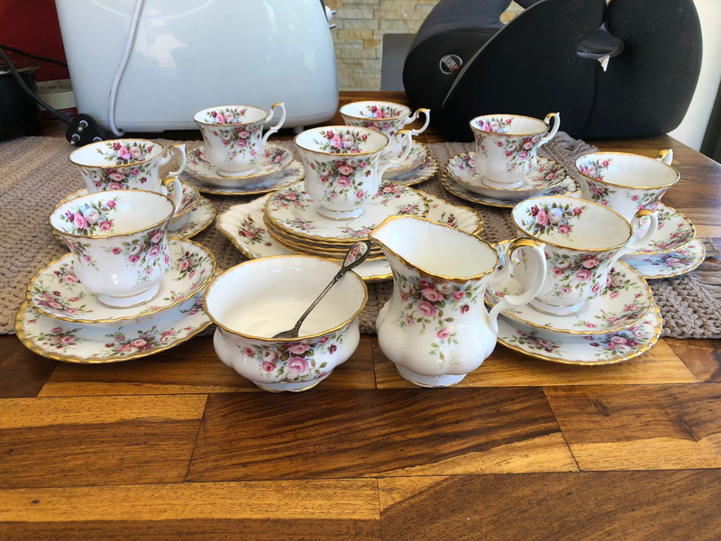 Antique tea set R2000