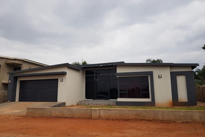 Modern Elegance Meets Tranquil Living: Brand new house for sale in Matumi, Aqua Park, Tzaneen!
