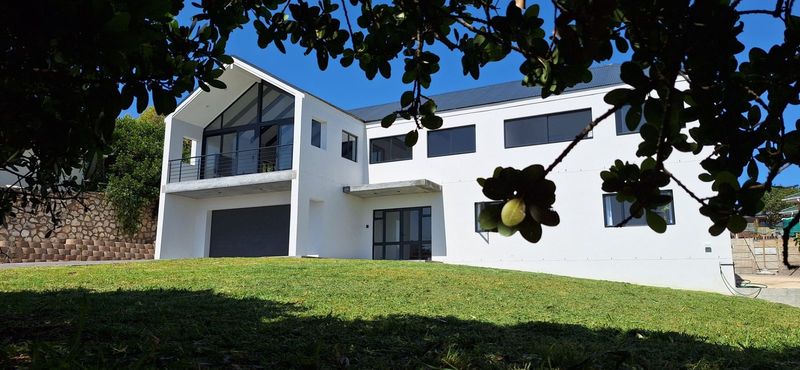 4 Bedroom house in Stilbaai Wes For Sale