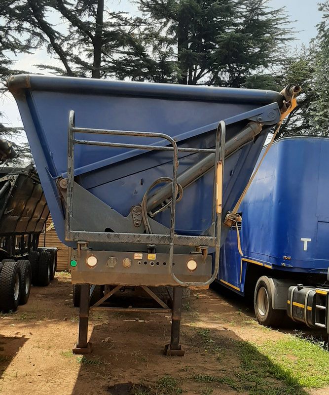 SIDE TIPPER FOR SALE