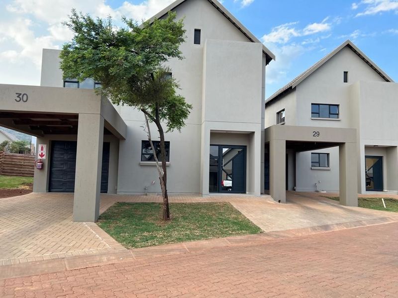 NO TRANSFER DUTY! Affordable 3 bedrooms duplex for sale in Hartbeespoort!!
