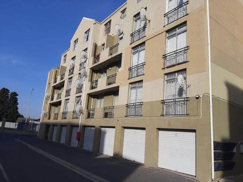 2 Bedroom Sectional Title Apartment for Sale in Fairfield Estate R699,000