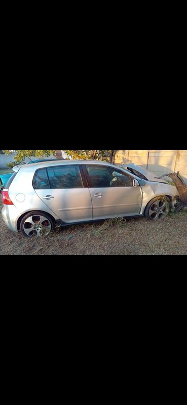 Golf 5 GTI front smash stripping for parts