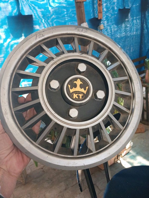 Caravan, 13 inch wheel cap