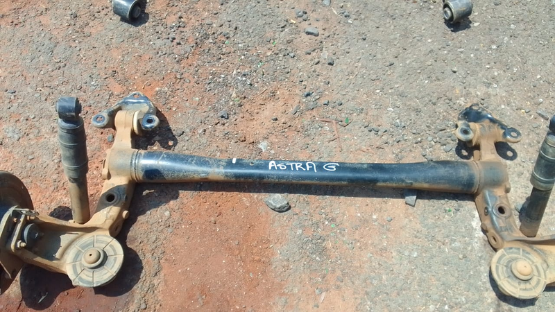 2006 Opel Astra G rear axle for sale.