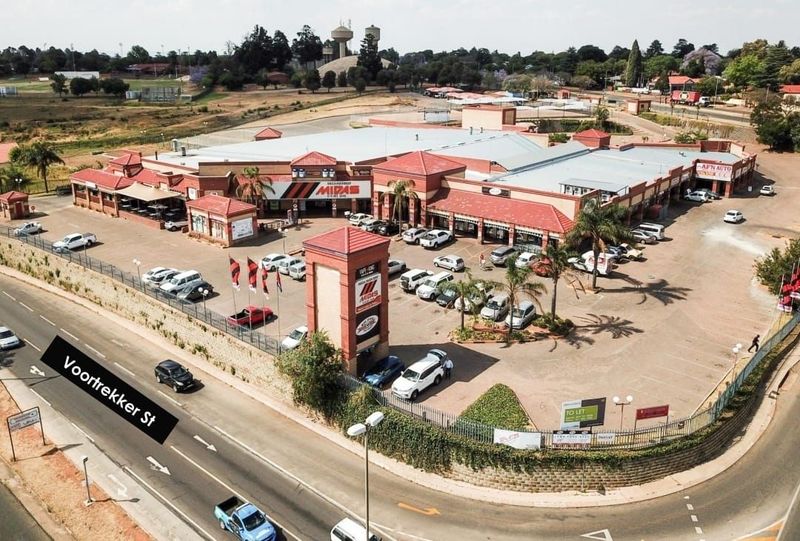 Prime retail space, 70m2, available for lease in the heart of Monument, Krugersdorp.