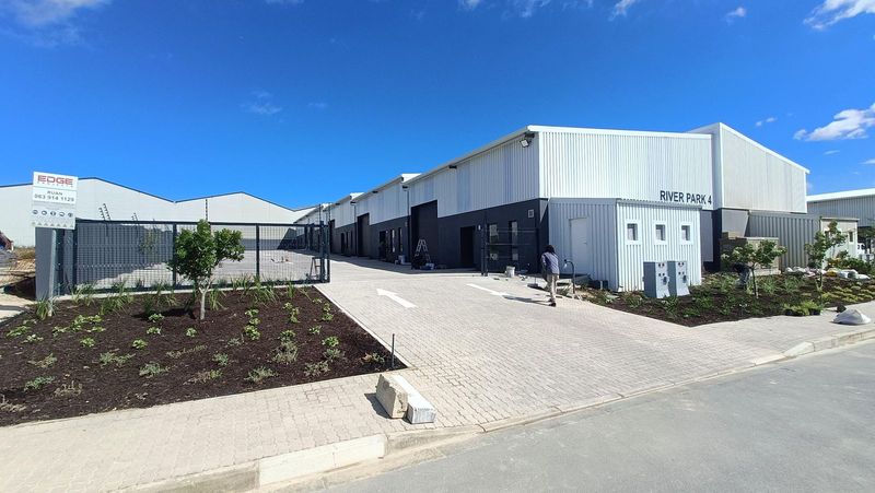 246m2 Brand new Warehouse To Let in Rivergate