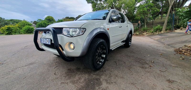 2010 Mitsubishi Triton 3.2 DID 4x4 Automatic Double Cab