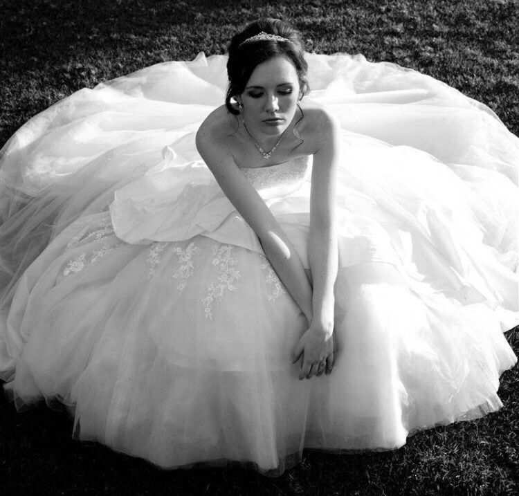 Unveil Timeless Elegance: Your Dream Wedding Dress Awaits!