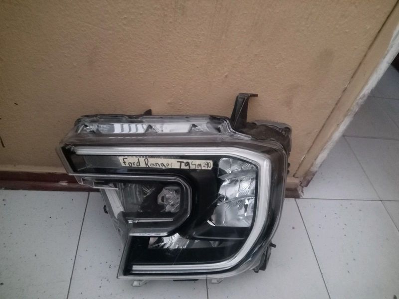 Ford Ranger T9 headlight