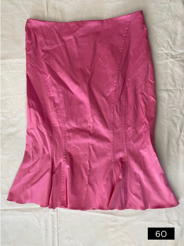 Pink skirt, size 8, R50