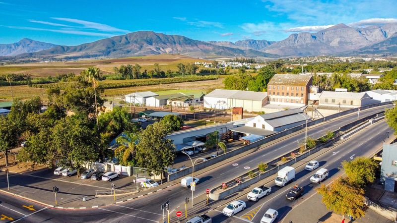 Prime Industrial Property for sale in ideal Wellington location!
