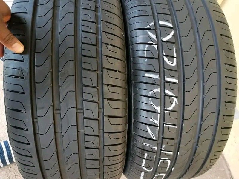 Two 255 40 20 pirelli scorpion verde tyres with 95% treads available for sale