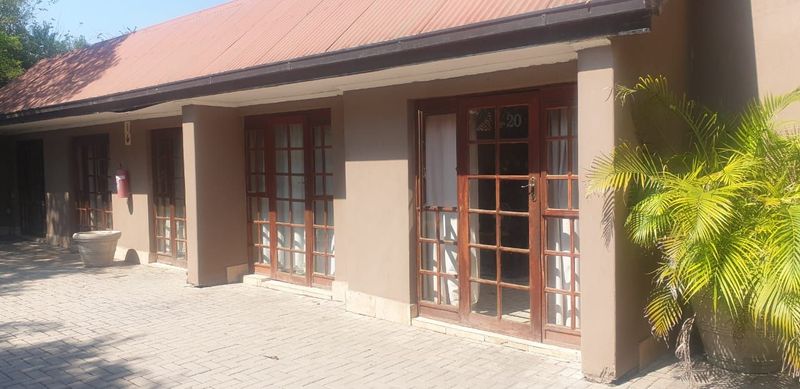 6 Bedroom House for sale in Brits Central!!
