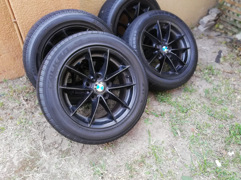 OEM BMW e46 Rims with tyres