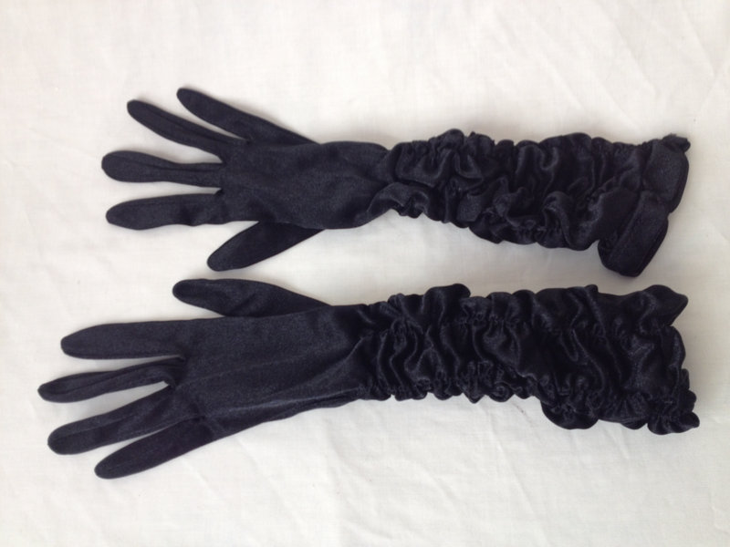 Antique Ruched Black Evening / Opera Gloves - Size 7 - (Ref. G324) - Price R150