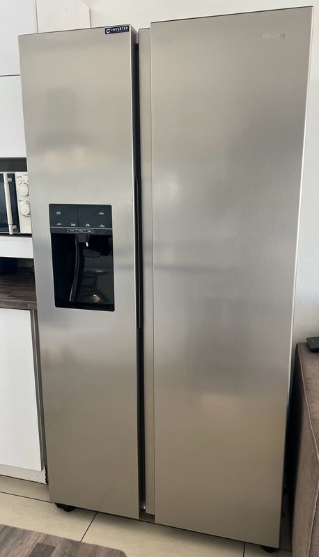 Hisense double foor fridge &amp; freezer H690SSIDL