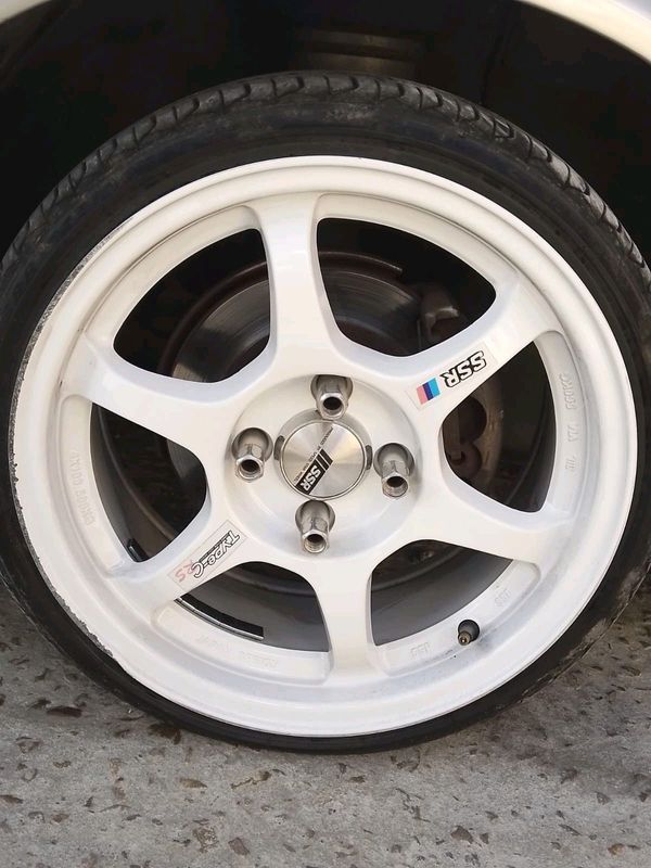 15&#34; White SSR&#39;s &#43; Tyres For Sale