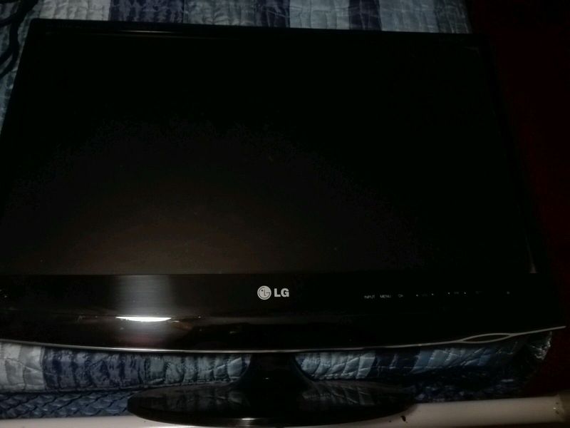 23&#34; LG Full HD TV