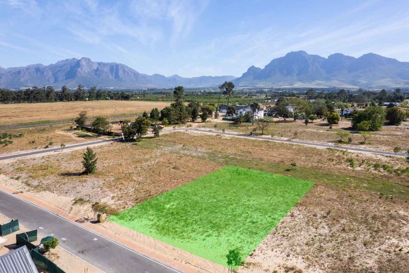 Stunning vacant stand on The Acres at Pearl Valley