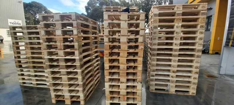 Pallets for sell