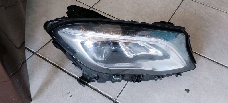 MERCEDES BENZ GLA 200 X156 HEADLIGHT 2015-2019 RHS