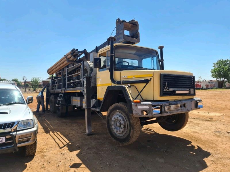 Samag 6x6 Drill rig