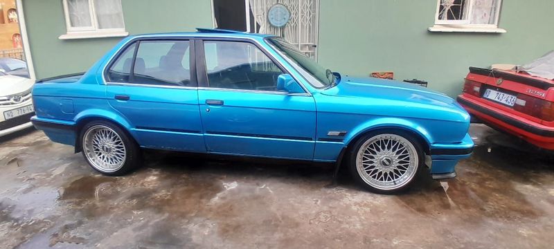 Bmw e30 320i