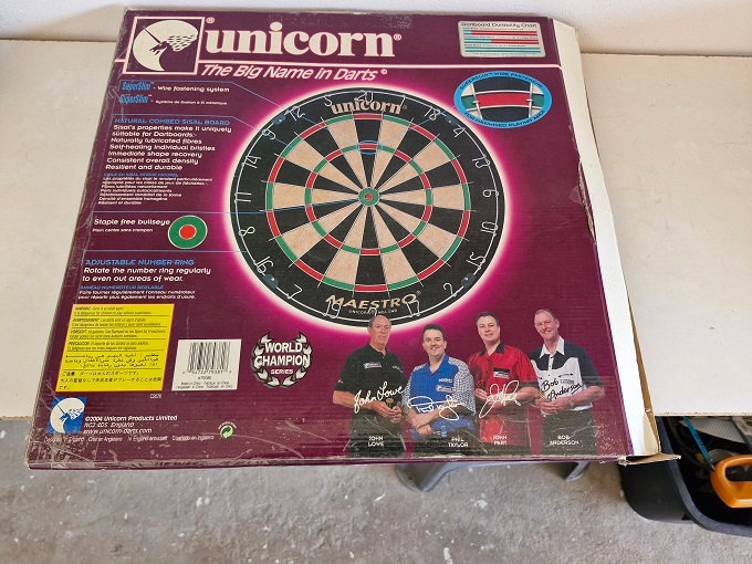 Bargain ! Brand New ! Quality Unicorn Maestro Dart Board !