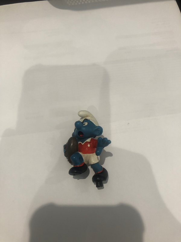 RUBY SMURF RED BY PEYO No Stand VINTAGE TOY SMURF VERY COLLECTABLE