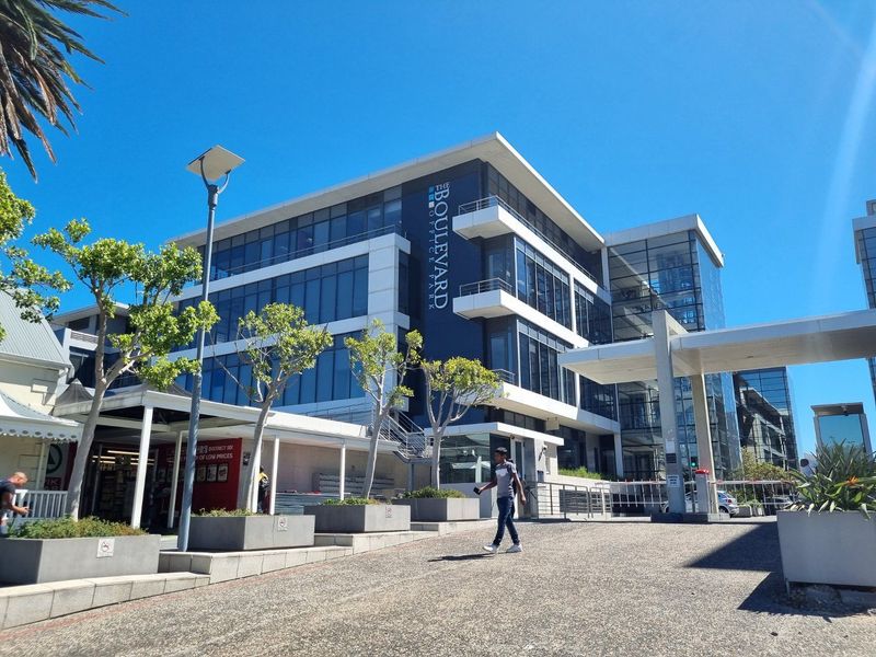 196m² Commercial To Let in Woodstock at R165.00 per m²