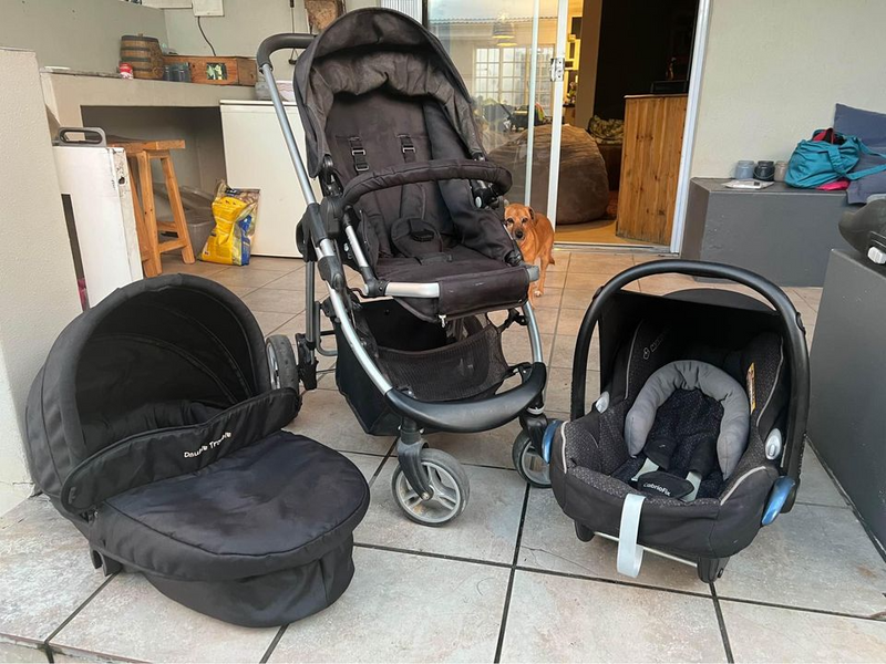 Maxi-Cosi CabrioFix Infant Car Seat &amp; Double Trouble Travel System