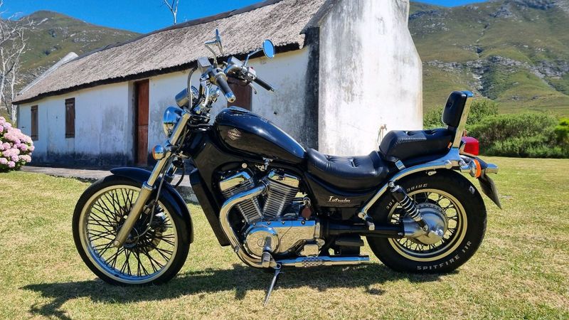 Suzuki Intruder Classic 400